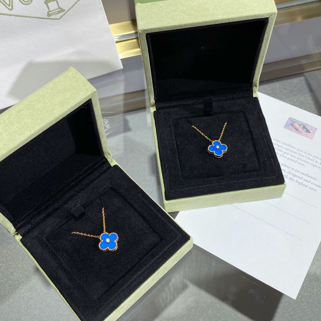 [Lumi Jewels]CLOVER 15MM DIAMOND AND BLUE AGATE NECKLACE