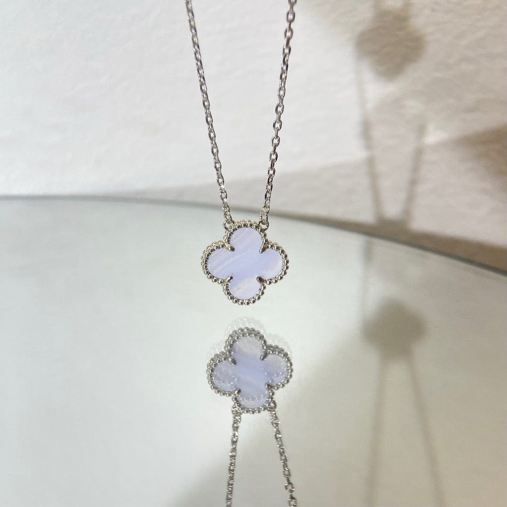 [Lumi Jewels]CLOVER 15MM BLUE CHALCEDONY NECKLACE SILVER