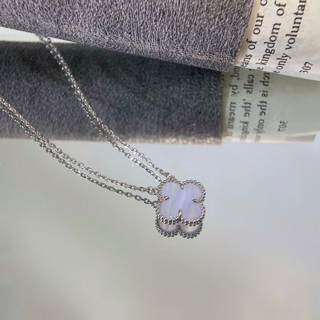 [Lumi Jewels]CLOVER 15MM BLUE CHALCEDONY NECKLACE SILVER