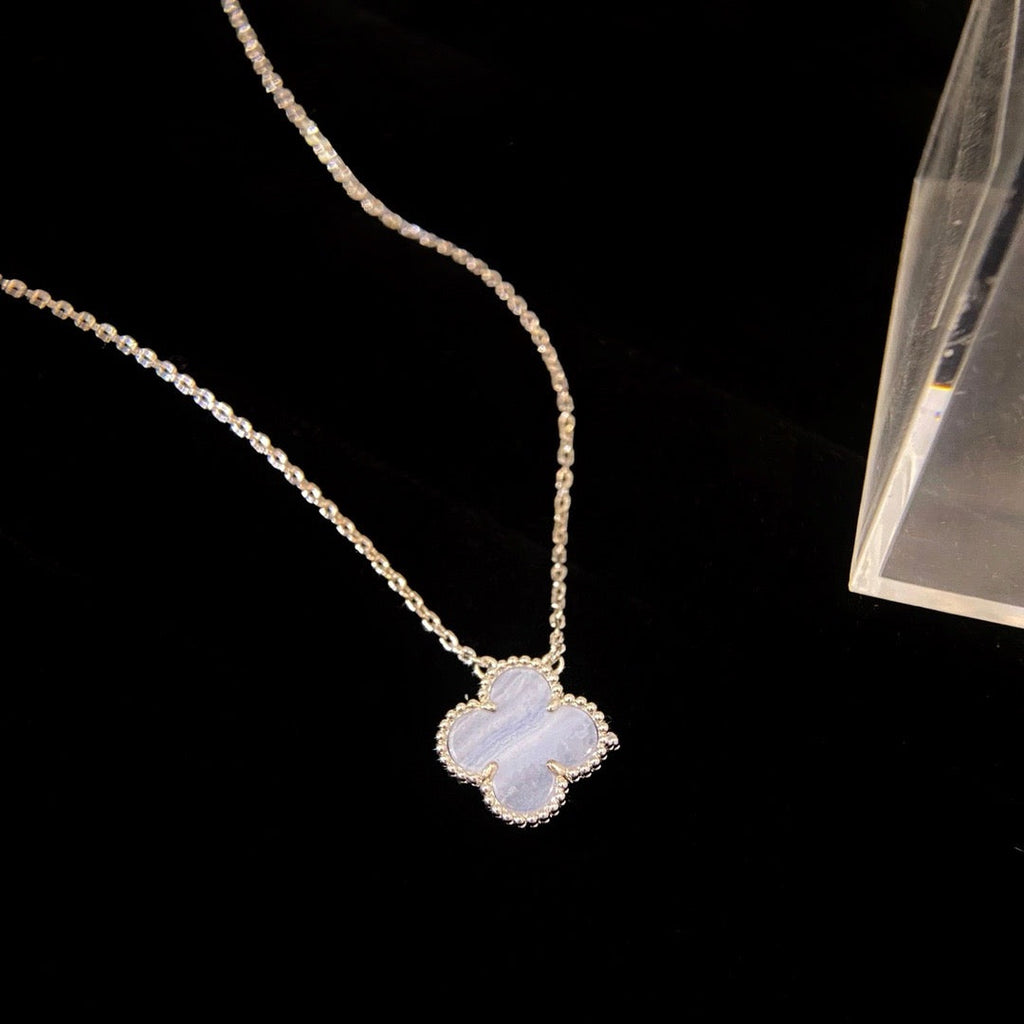 [Lumi Jewels]CLOVER 15MM BLUE CHALCEDONY NECKLACE SILVER