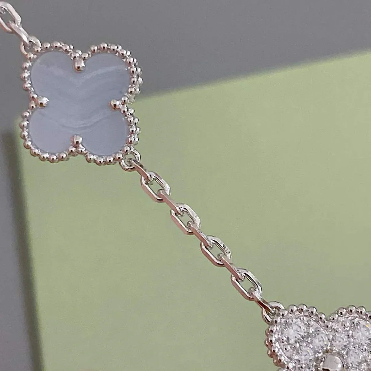 [Lumi Jewels] CLOVER 5 MOTIF PURPLE CHALCEDONY BRACELET COLLECTION