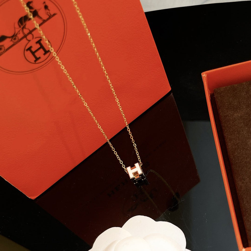 [Lumi Jewels]H WHITE SQUARE GOLD NECKLACE
