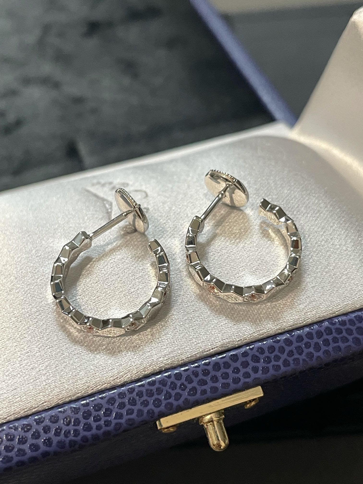 [Lumi Jewels]Hollow Design Four-Leaf Clover Flower Shape Earrings