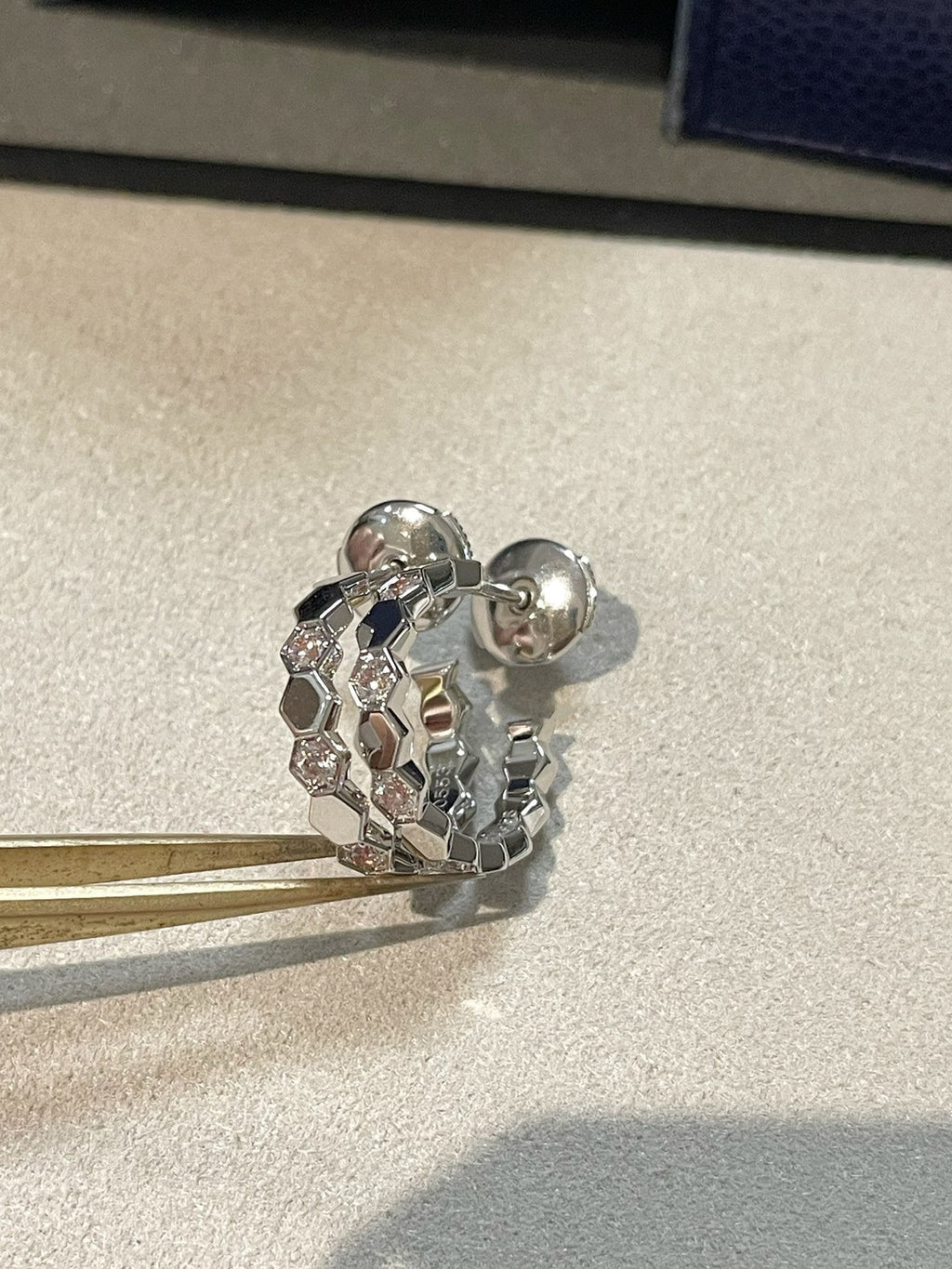 [Lumi Jewels]Hollow Design Four-Leaf Clover Flower Shape Earrings