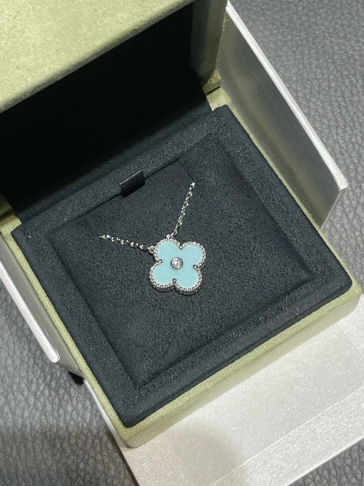 [Lumi Jewels]CLOVER 1 DIAMOND LIGHT BLUE SILVER NECKLACE