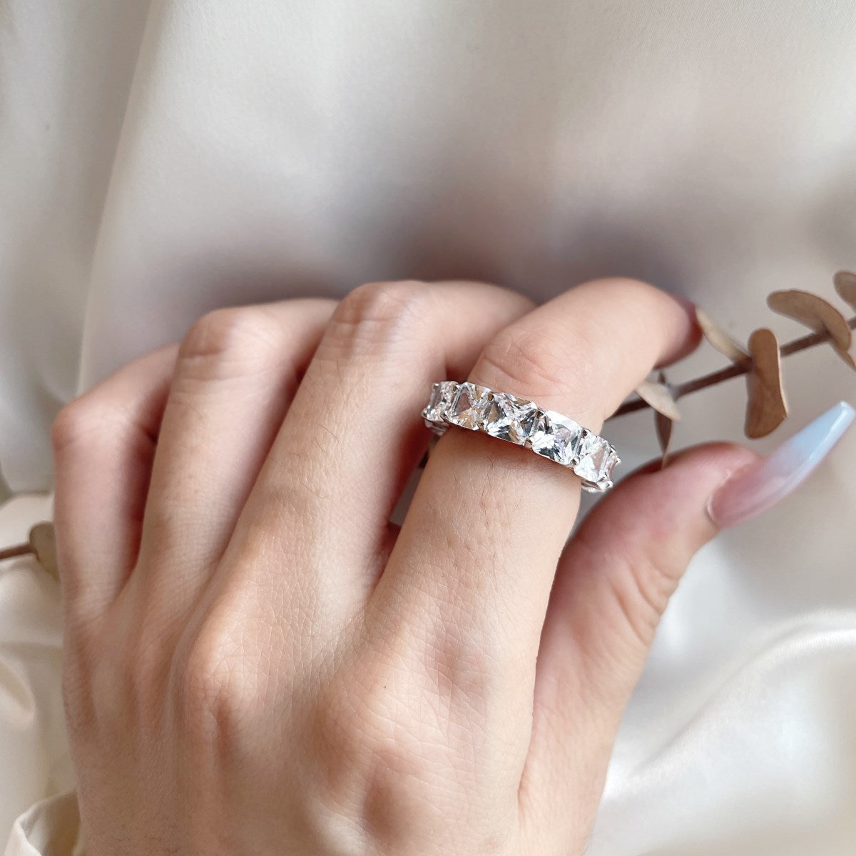 [Lumi Jewels]Elegant Princess Cut Tennis Ring