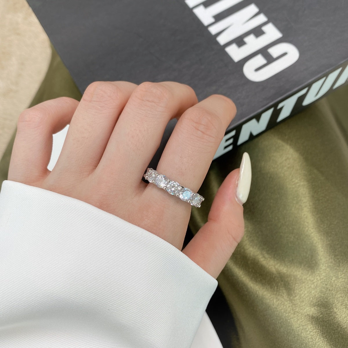 [Lumi Jewels]Gorgeous Round Cut Tennis Ring