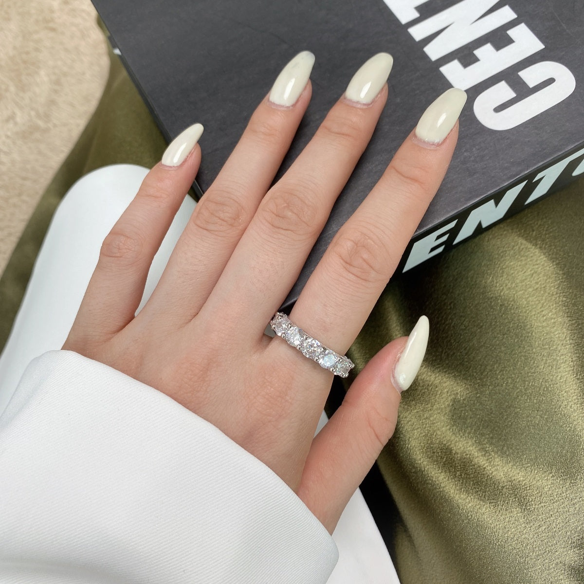 [Lumi Jewels]Gorgeous Round Cut Tennis Ring