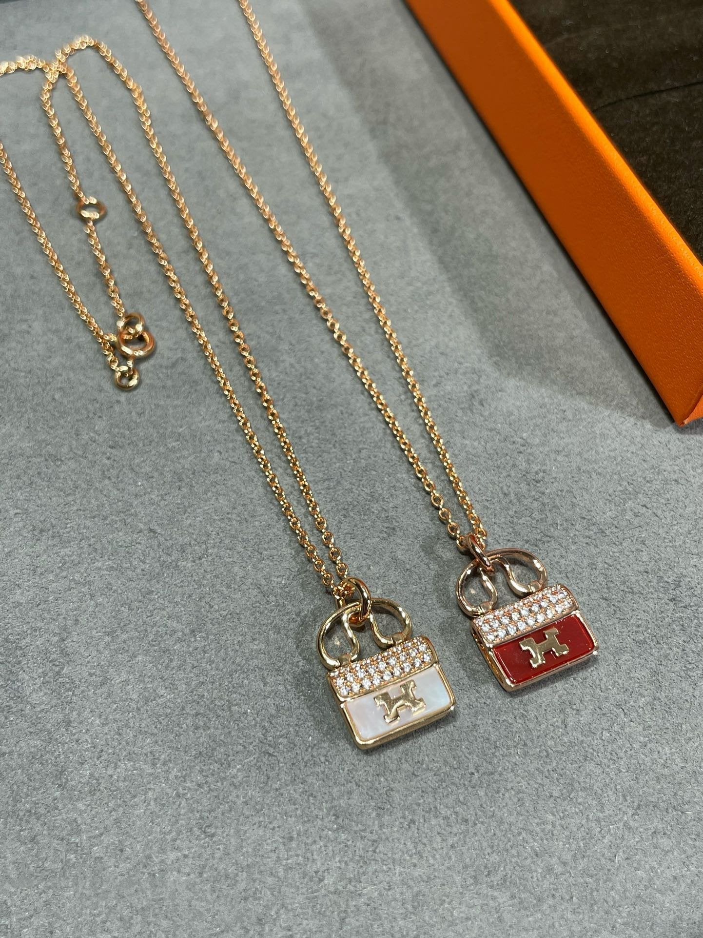 [Lumi Jewels]H CIRCE MOISSANITE PENDANT NECKLACE GOLD