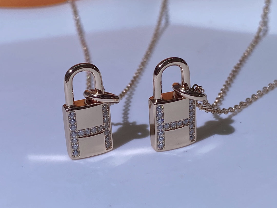 [Lumi Jewels]HM ADVANCED NICHE LOCK HEAD NECKLACE DIAMONDS