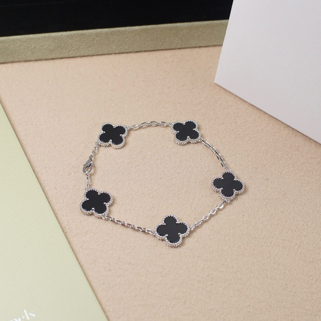 [Lumi Jewels] CLOVER 5 MOTIF ONYXS BRACELET COLLECTION