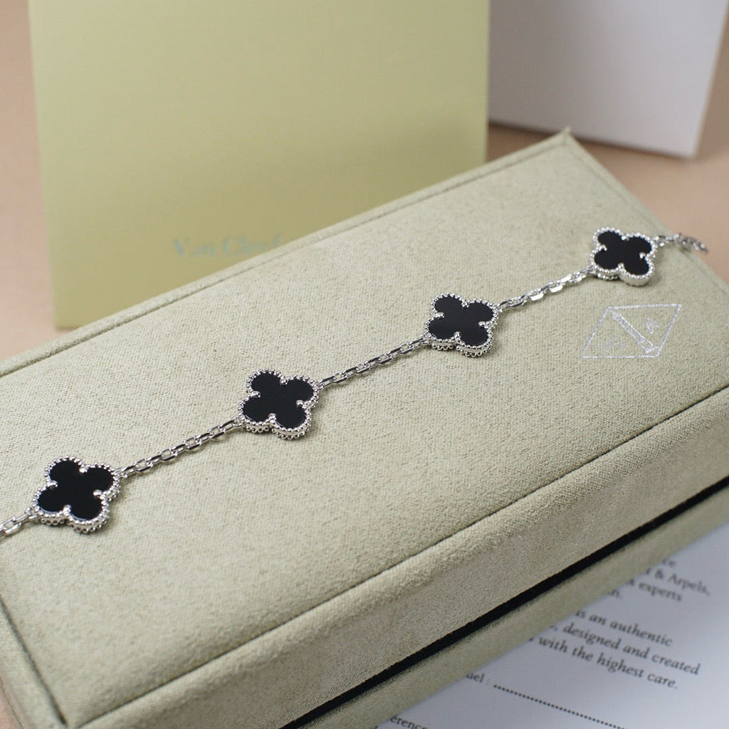 [Lumi Jewels] CLOVER 5 MOTIF ONYXS BRACELET COLLECTION