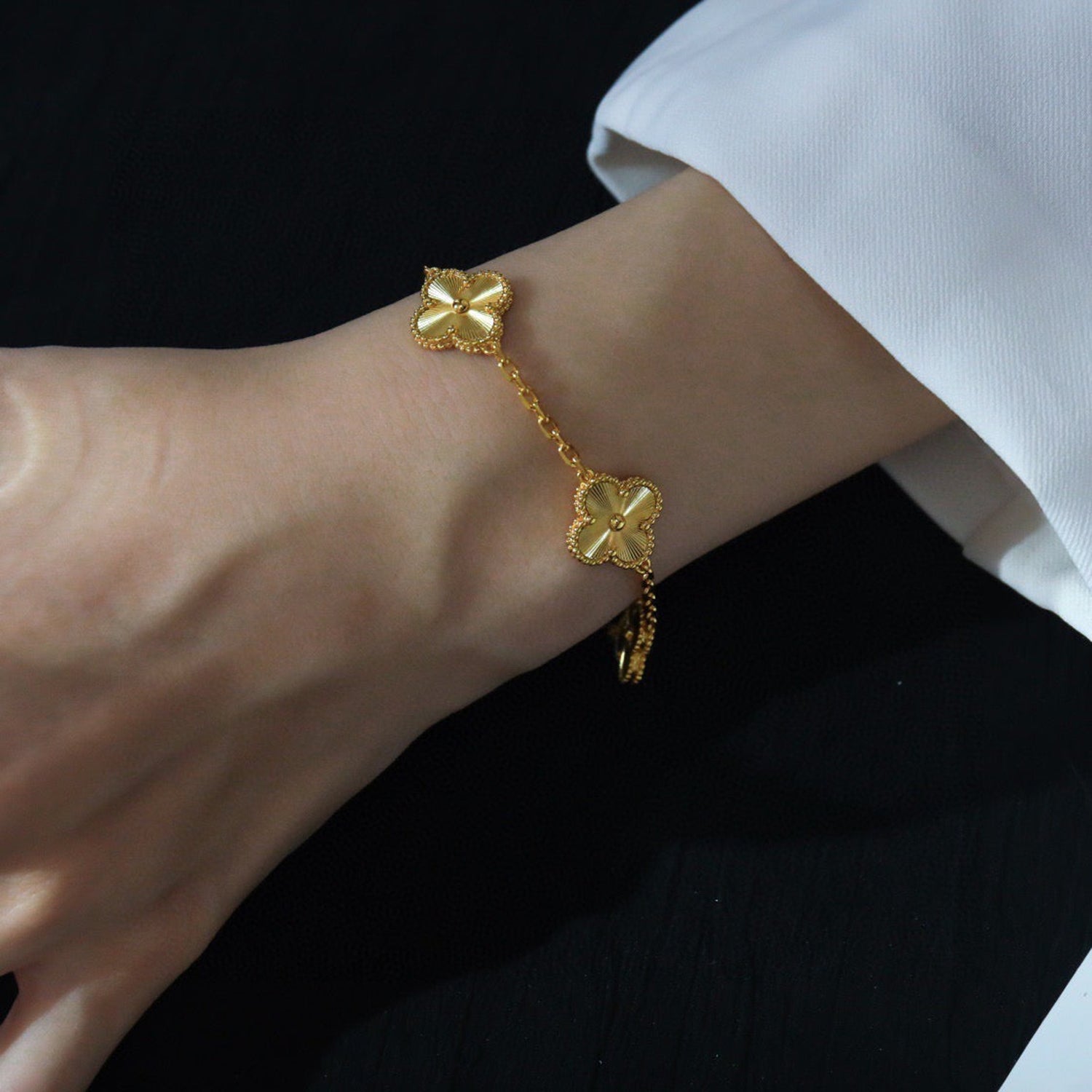 [Lumi Jewels] CLOVER 5 MOTIF LASER BRACELET COLLECTION