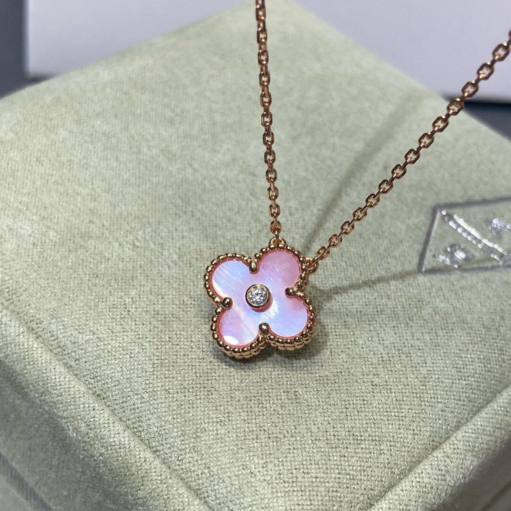 [Lumi Jewels]CLOVER 15MM DIAMOND PINK MOP NECKLACE