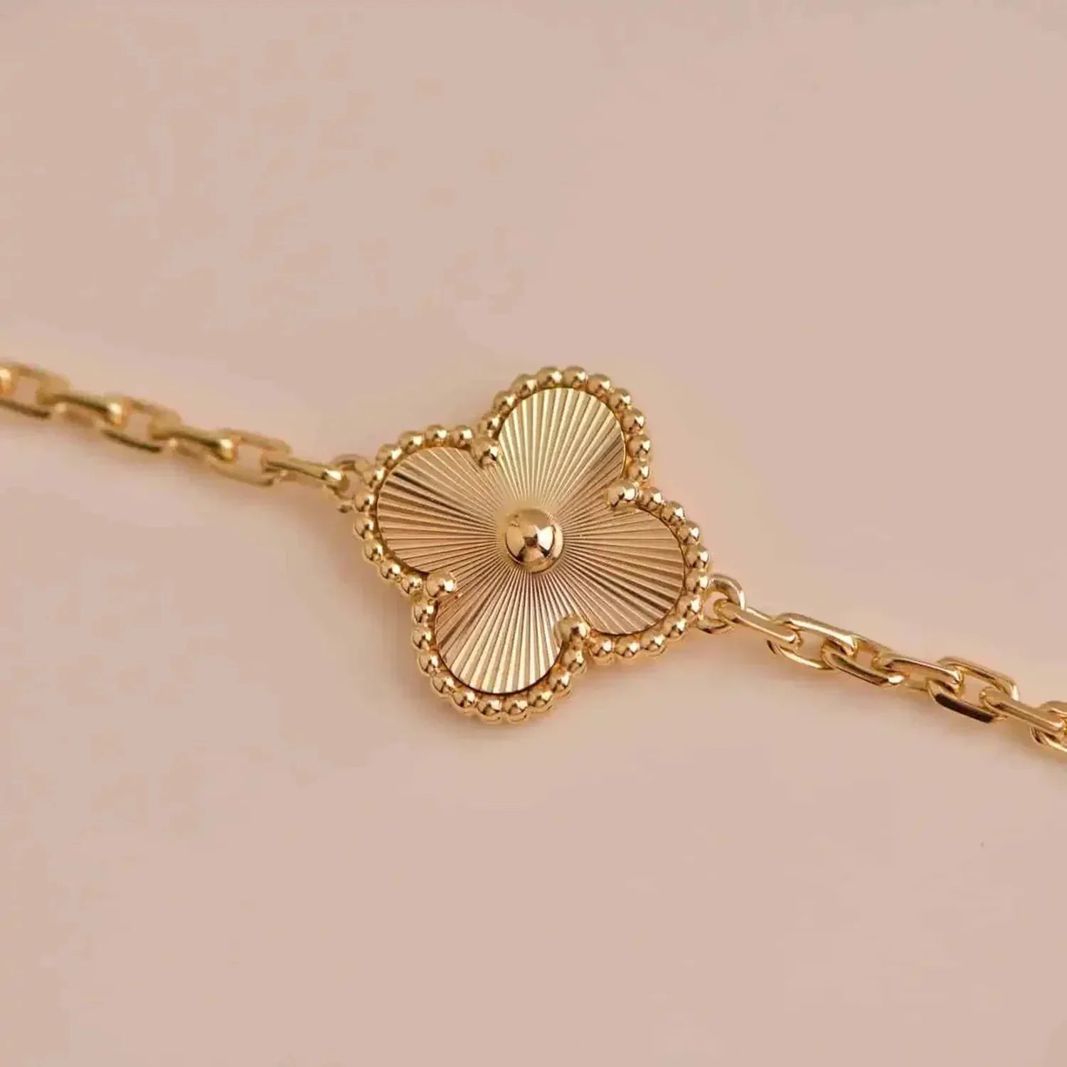 [Lumi Jewels] CLOVER 5 MOTIF LASER BRACELET COLLECTION