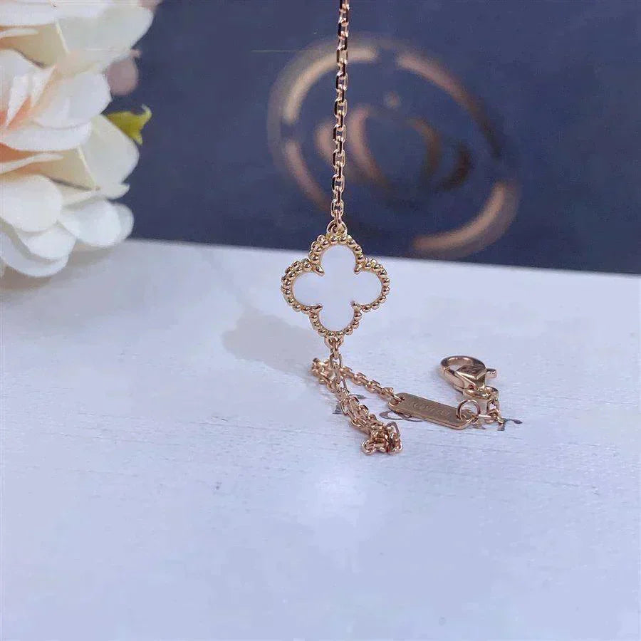 [Lumi Jewels]CLOVER WHITE MOP SINGLE FLOWER BRACELET