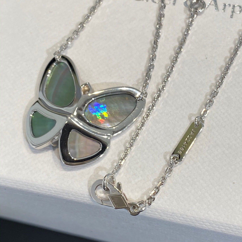 [Lumi Jewels]LARGE BUTTERFLY SILVER PENDANT DIAMOND NECKLACE