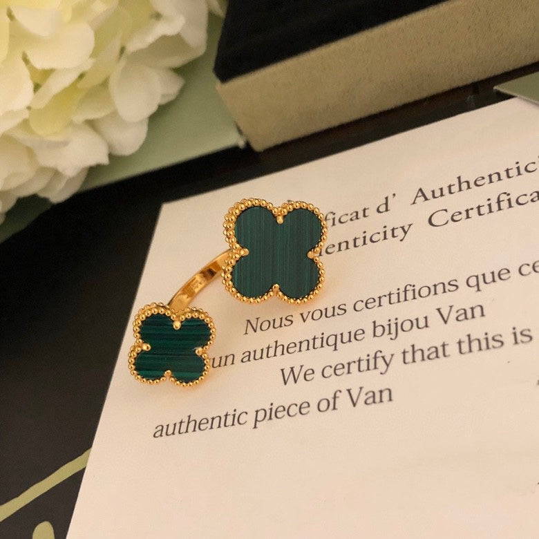 [Lumi Jewels]CLOVER BETWEEN THE FINGER RING