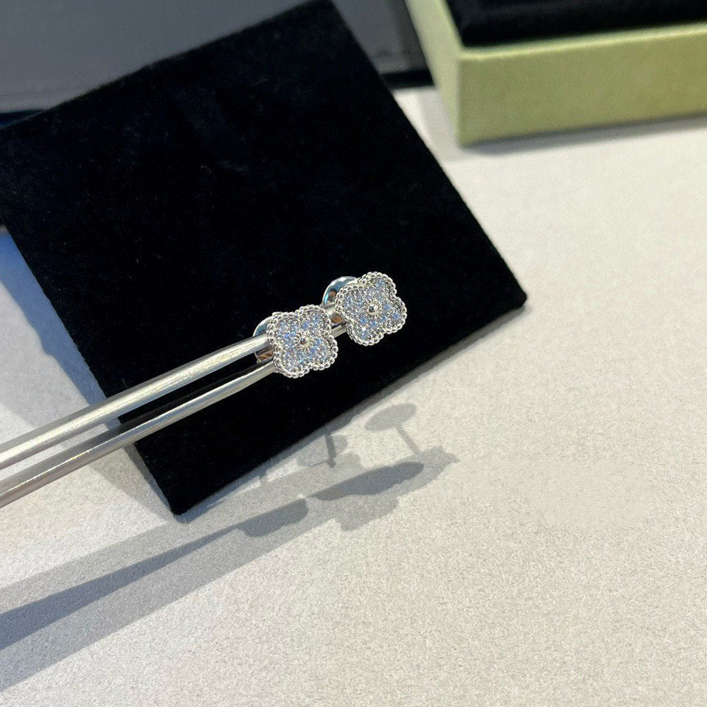[Lumi Jewels]CLOVER MINI DIAMOND STUD EARRINGS