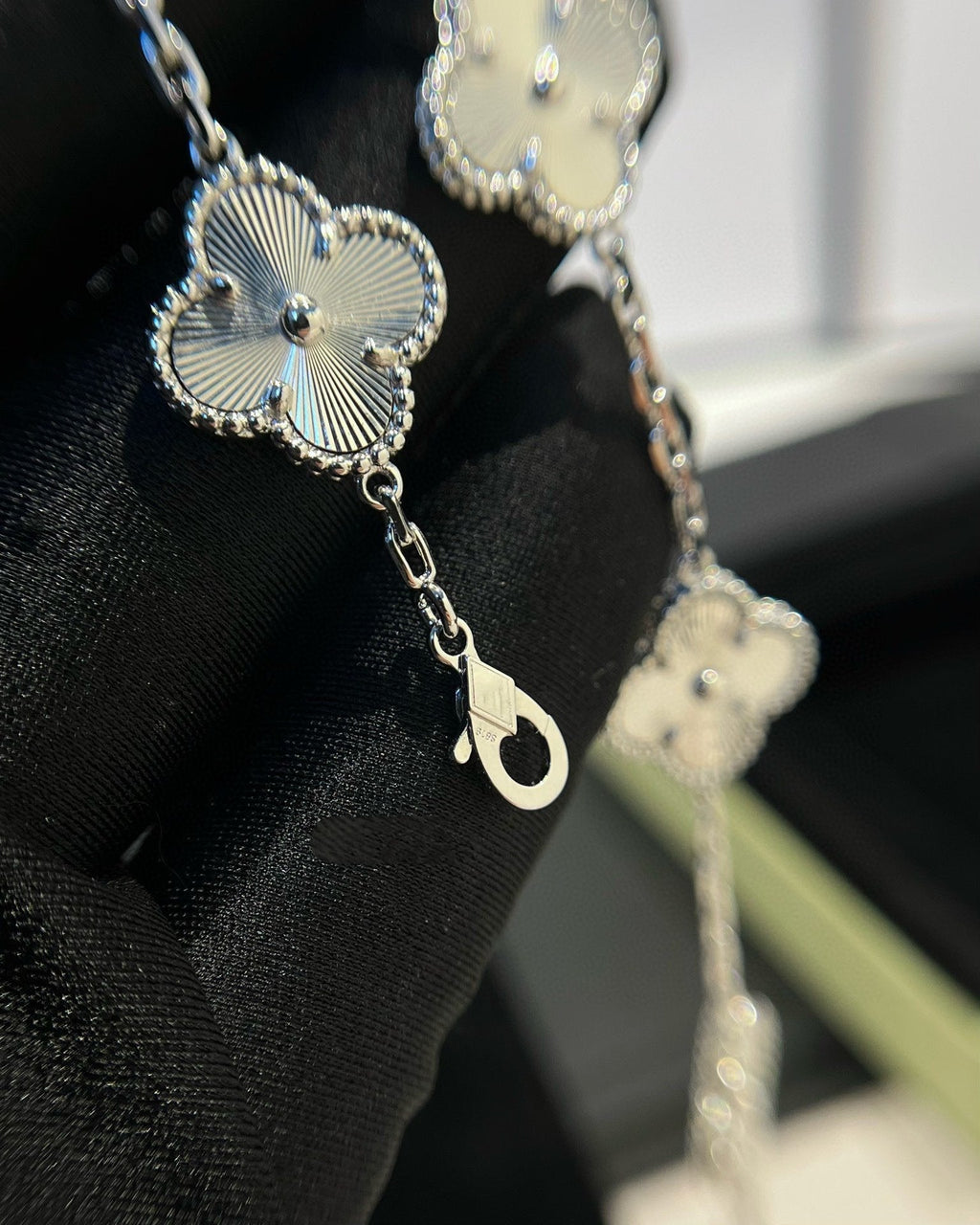 [Lumi Jewels] CLOVER 5 MOTIF LASER BRACELET COLLECTION